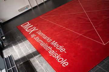 Studerende har designet nye gulvtæpper til DMJX i København. Foto: Antonia Steiner